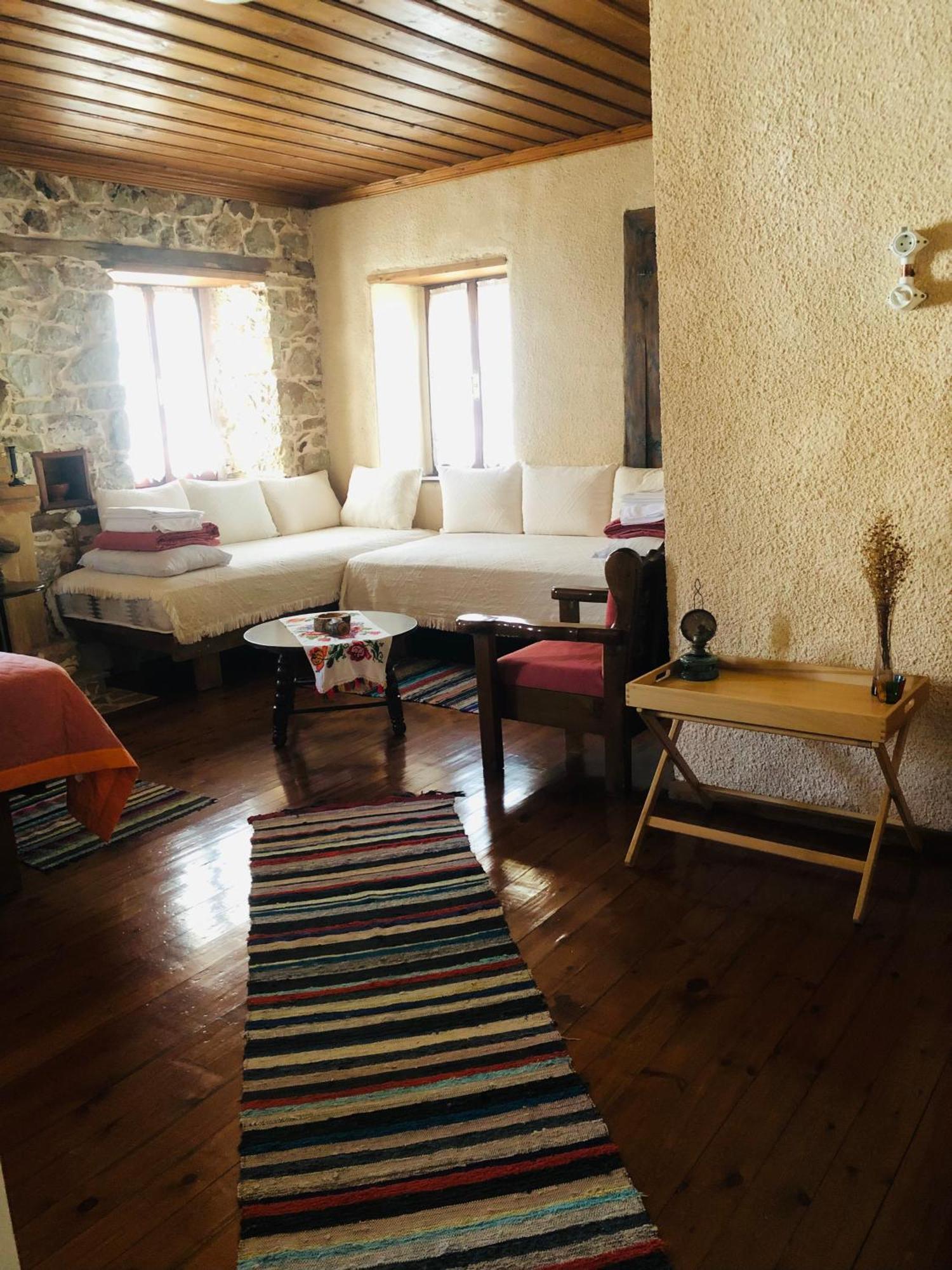 Χαγιάτι Hotel Psarades Eksteriør billede
