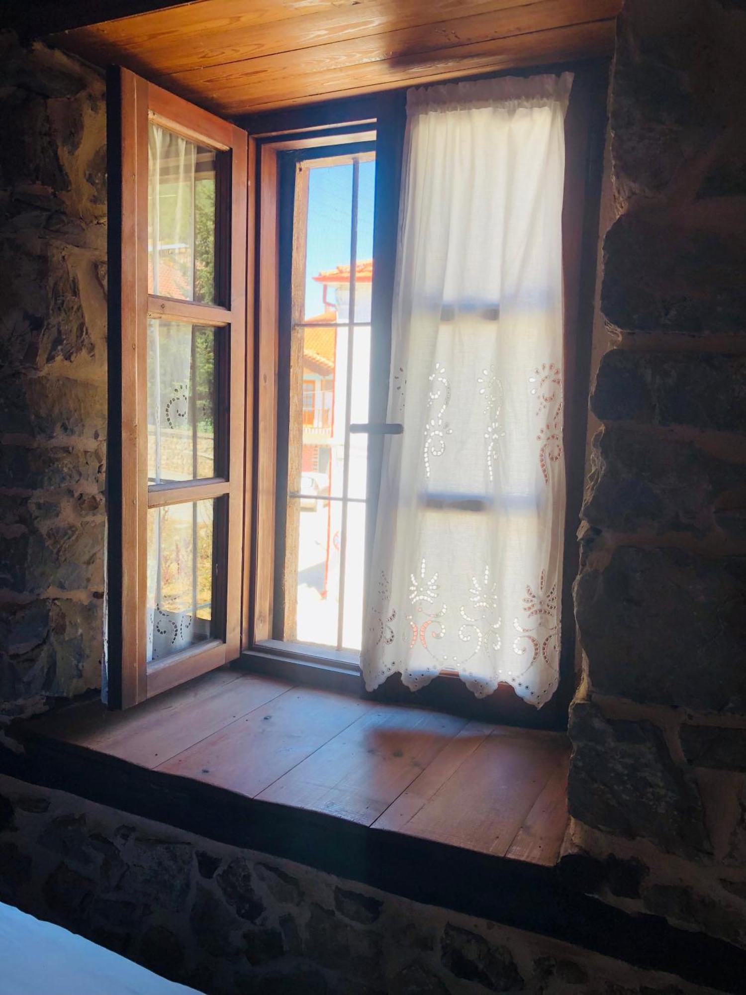 Χαγιάτι Hotel Psarades Eksteriør billede