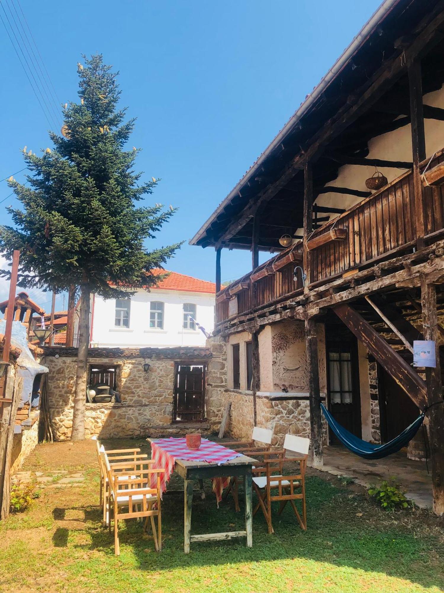 Χαγιάτι Hotel Psarades Eksteriør billede